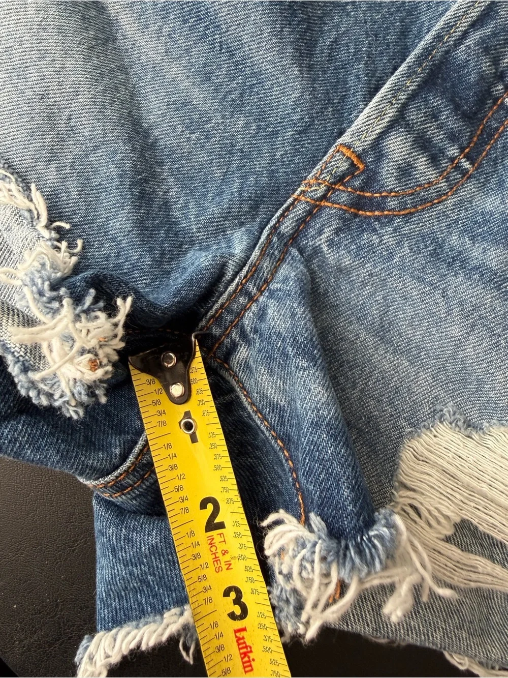 Levi’s 501 Original Distressed Cut Off Denim Shorts W26 High Rise Medium Wash - Picture 5 of 9